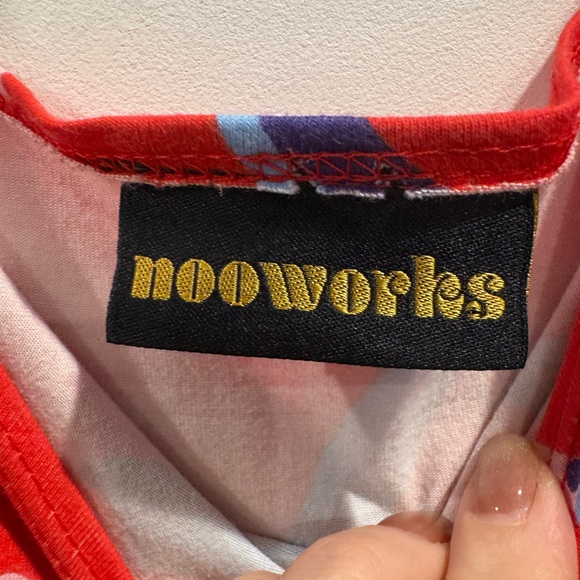 Nooworks red vacation dress in knives print - Picture 5 of 7